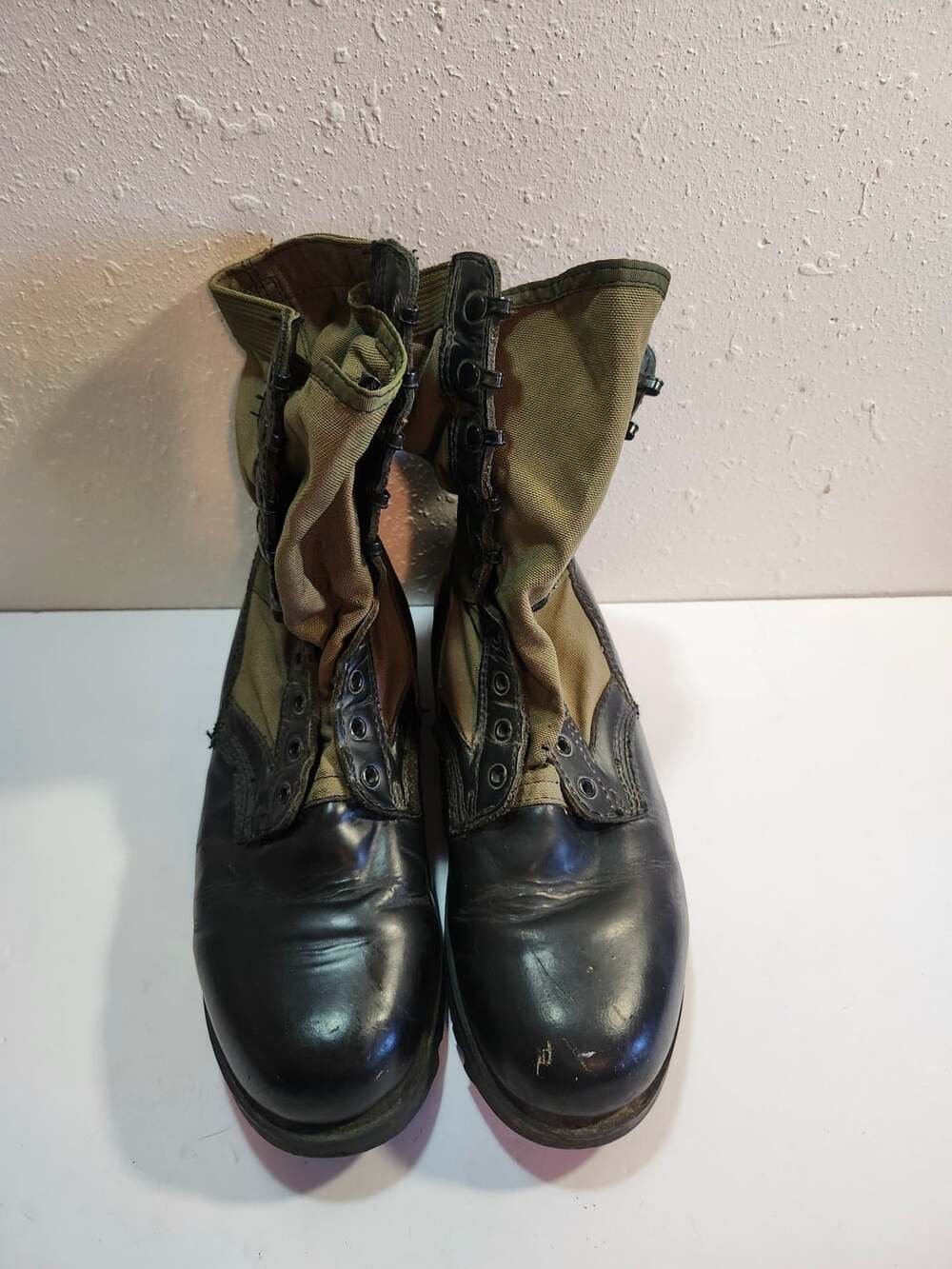 US Military Jungle Boots Size 11.5 wide Black Canvas Leather